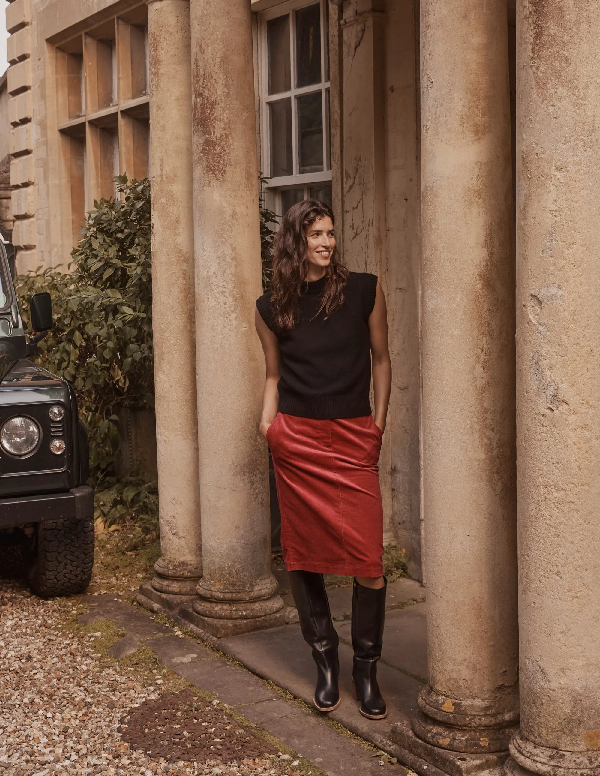 Chunky Cashmere Crew Neck Tank-Black