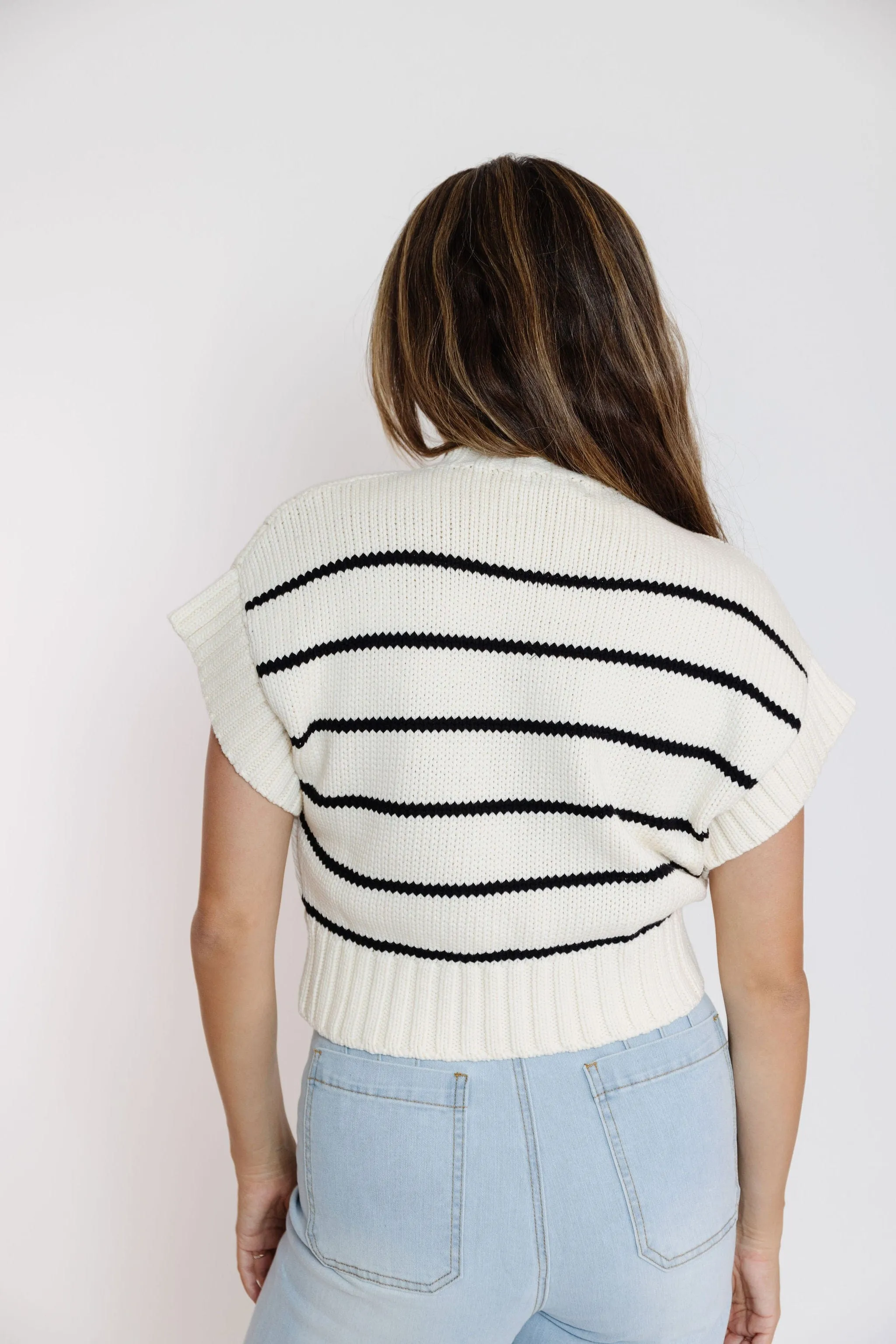 Gem Sweater Vest in Beige/Black