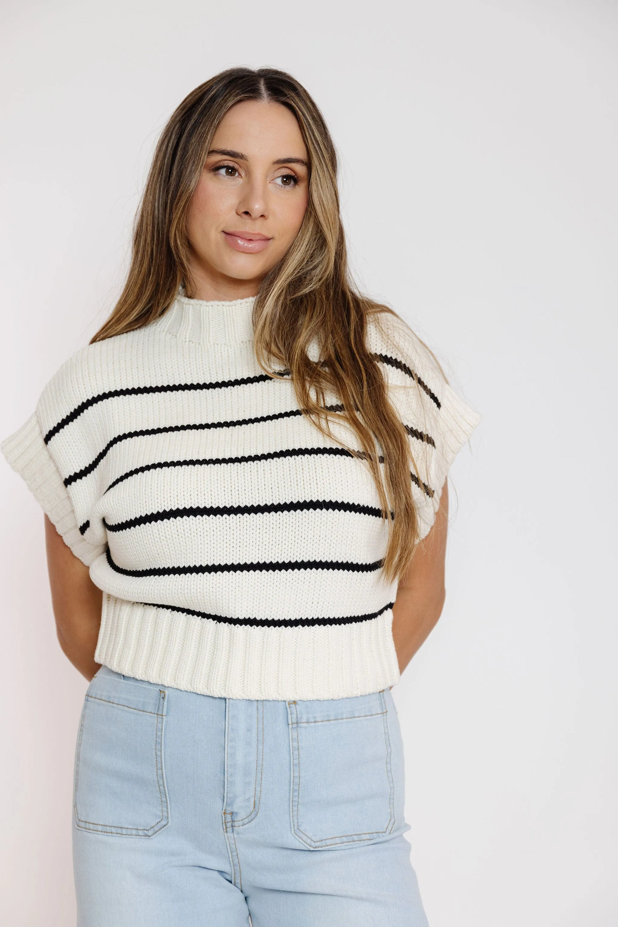 Gem Sweater Vest in Beige/Black