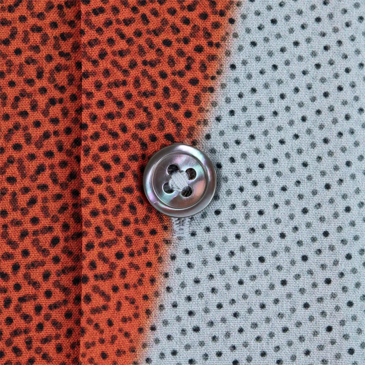HALFTONE FLOWER SHIRT LIGHT BLUE