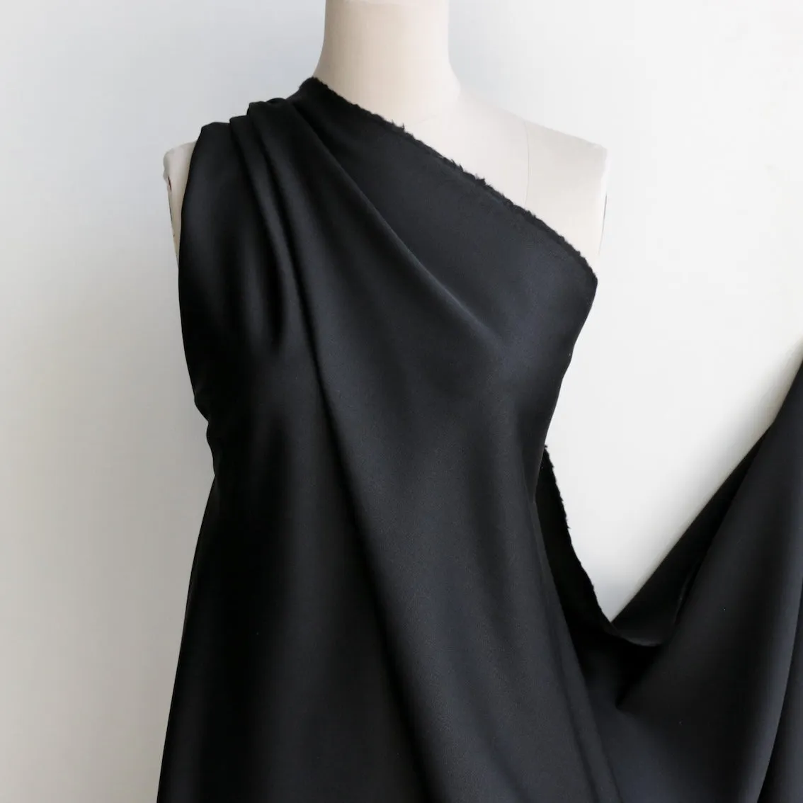 Nero Gaberdine Wool